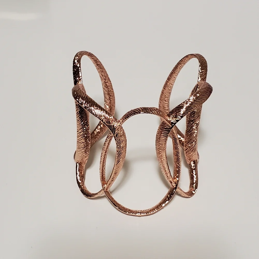Ted Baker Gold Textured Hoop Tamii Cuff